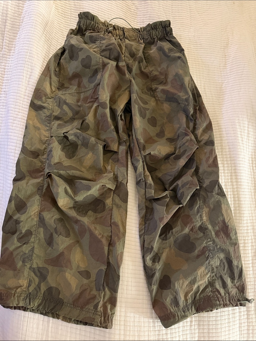Urban Outfitters Sloan Nylon Camo Ultra Baggy Y2K Inspired Balloon Pant,S - Picture 2 of 15